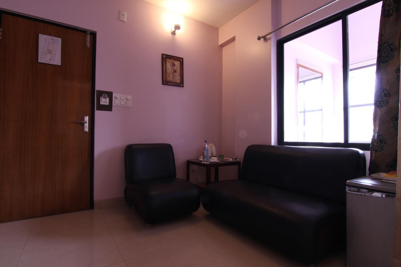 Hotel Rajawas Dibrugarh エクステリア 写真