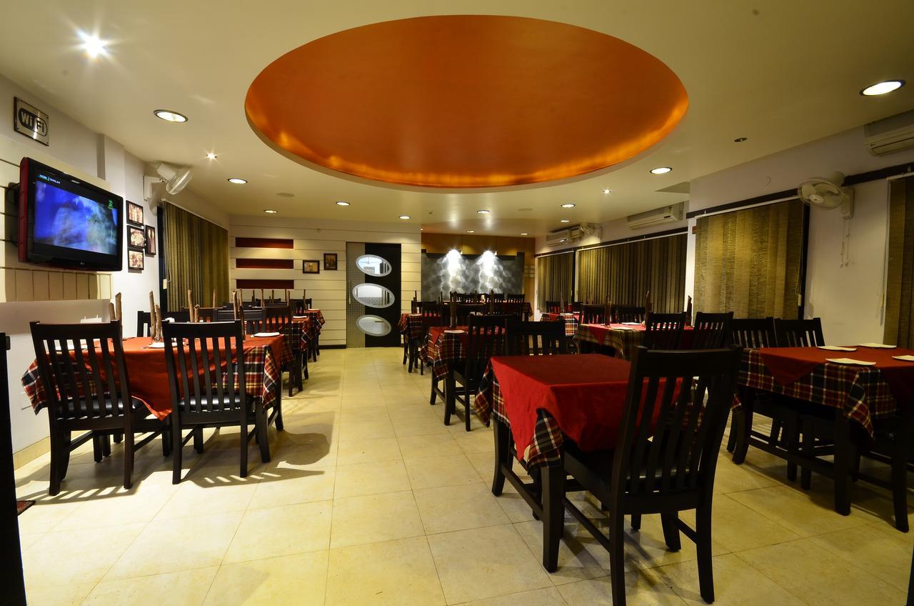 Hotel Rajawas Dibrugarh エクステリア 写真