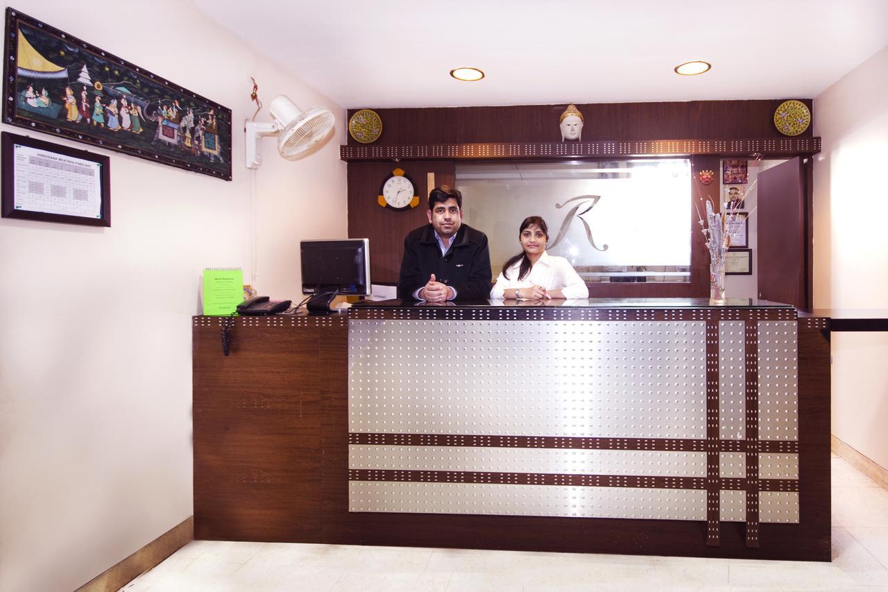 Hotel Rajawas Dibrugarh エクステリア 写真