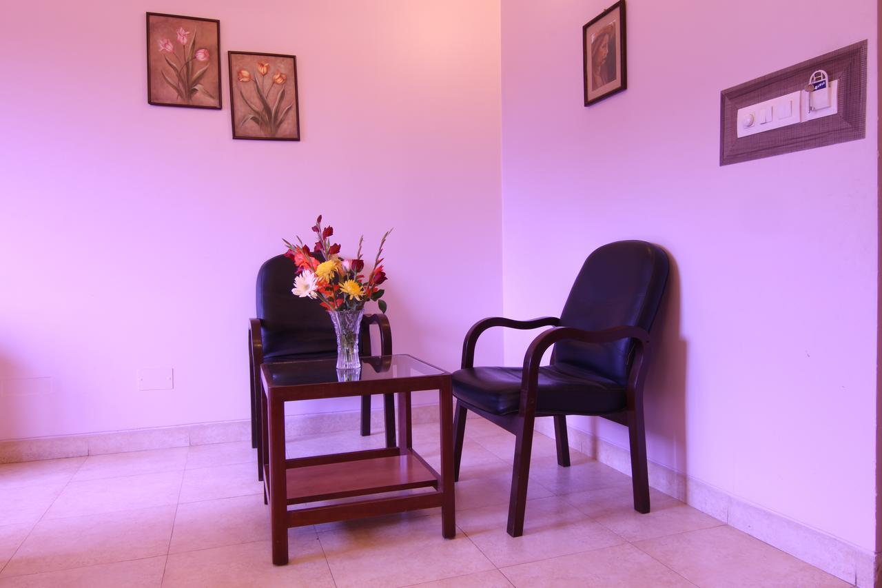 Hotel Rajawas Dibrugarh エクステリア 写真