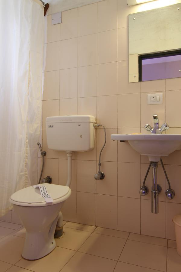 Hotel Rajawas Dibrugarh エクステリア 写真
